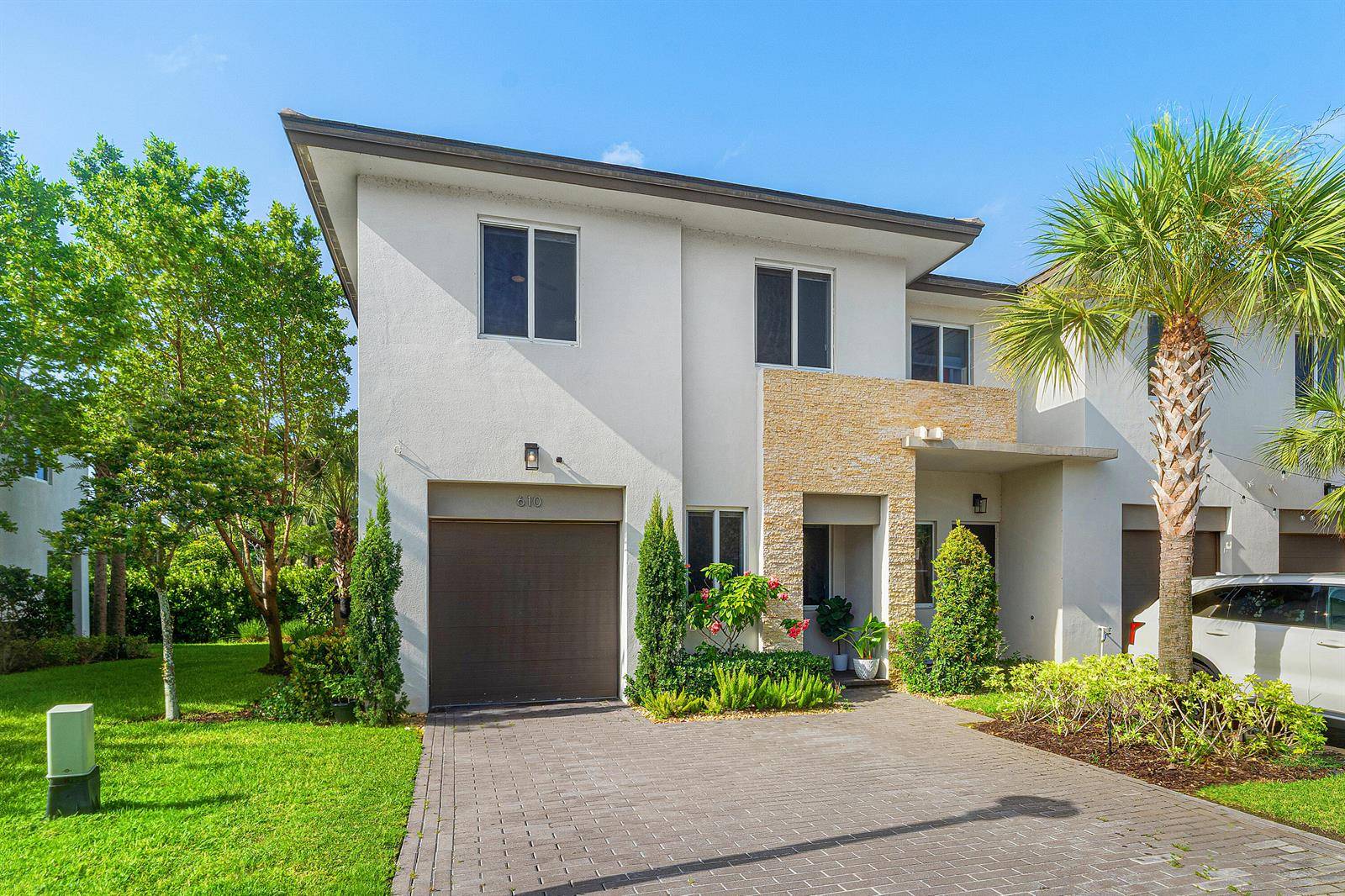 610 PioneerRoyal Palm Beach - picture