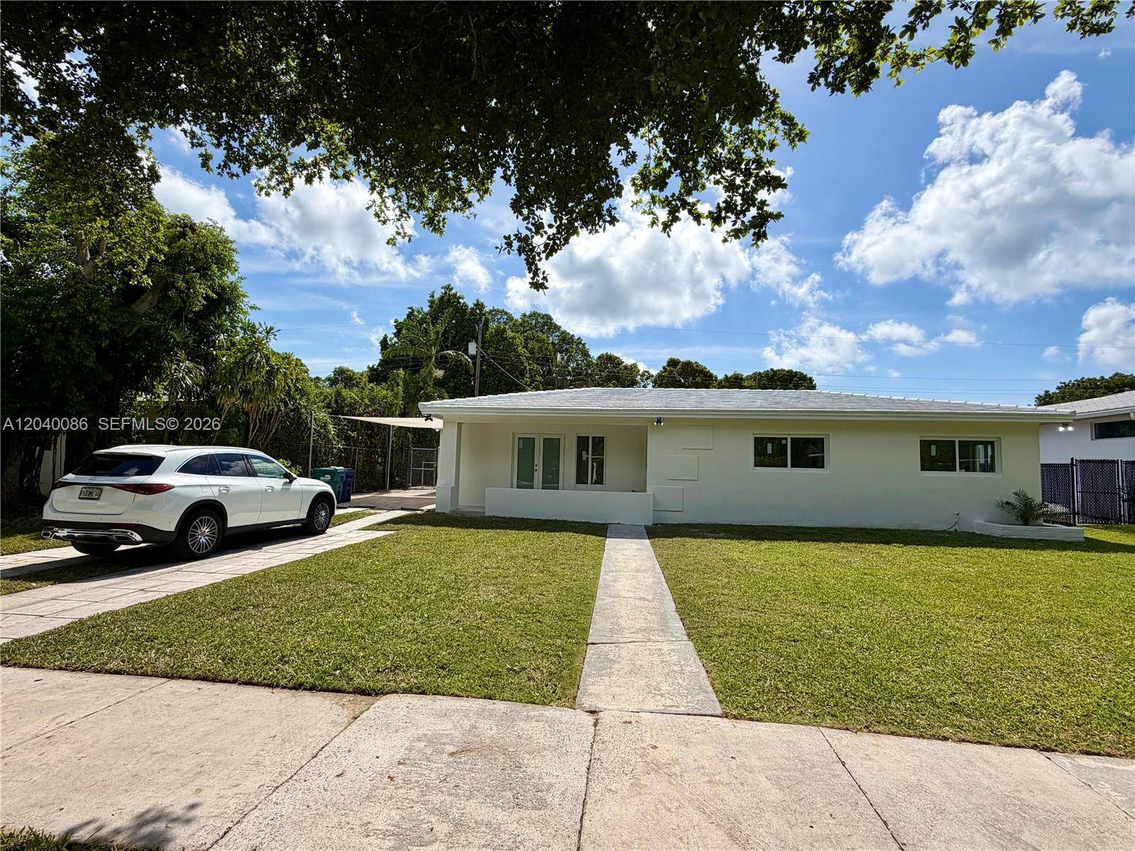 8235 SW 62nd PlMiami - picture