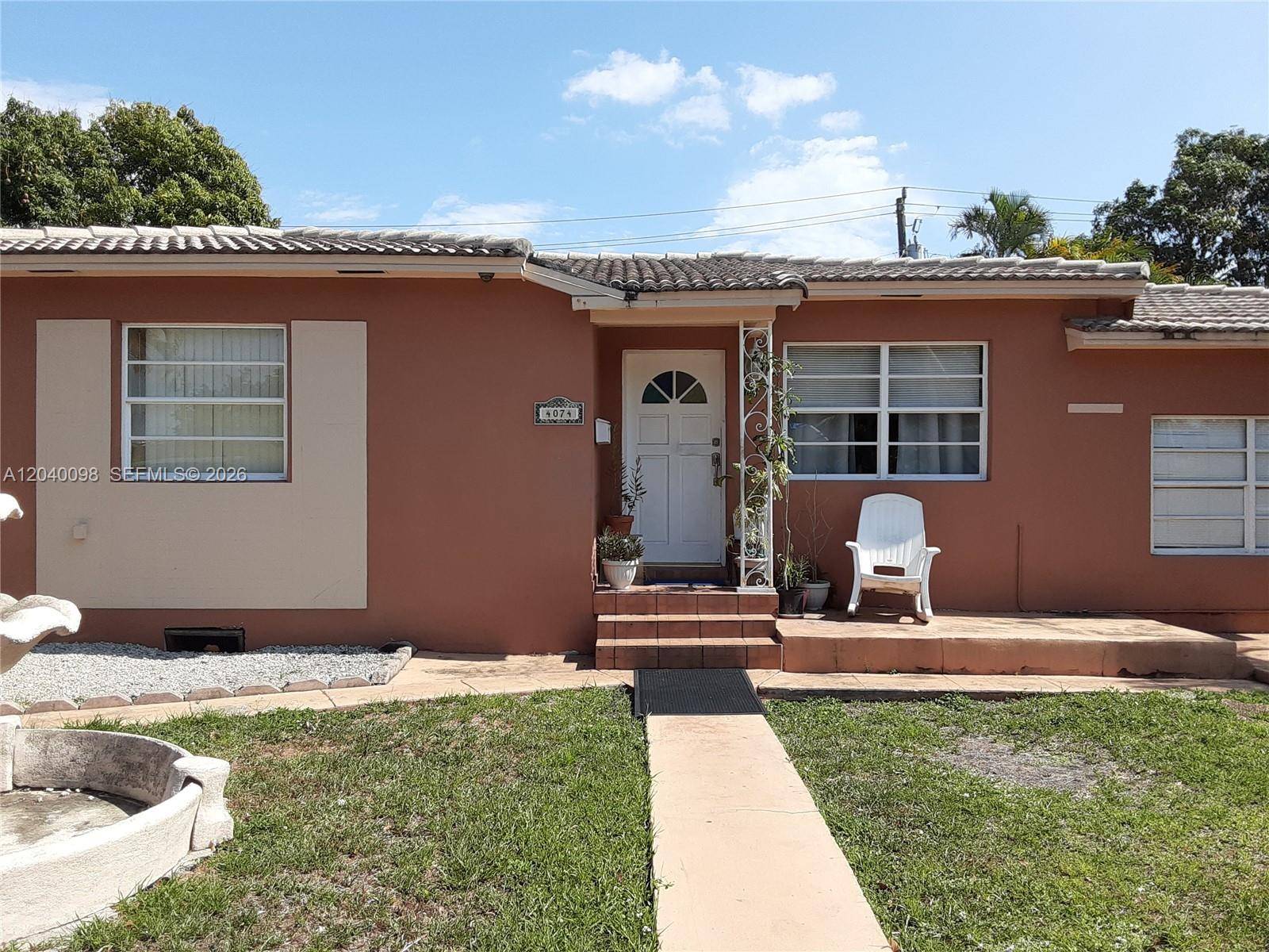 4074 NW 4th StMiami - picture