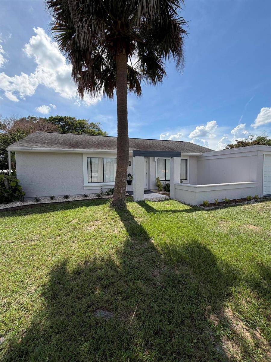 1812 SE ElkhartPort St. Lucie - picture