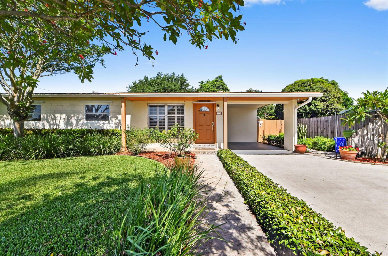 313 PoePalm Springs - picture