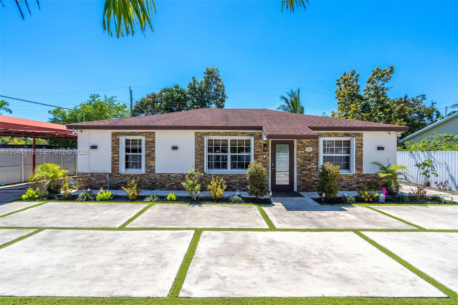 302 NW 100th StMiami - picture