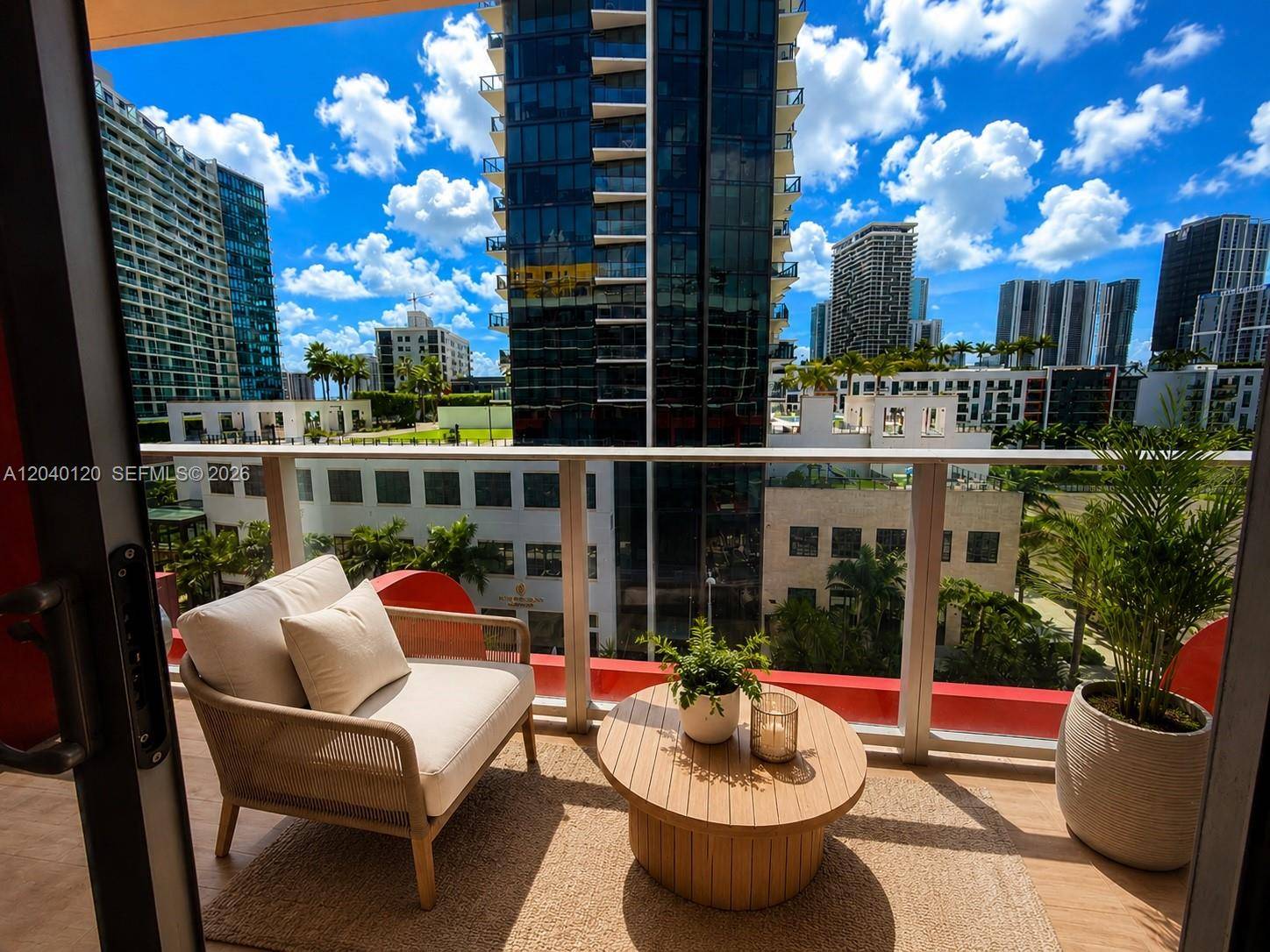 90 NE 32nd StMiami - Condo/Co-Op/Annual,Condo condo unit 705 - picture