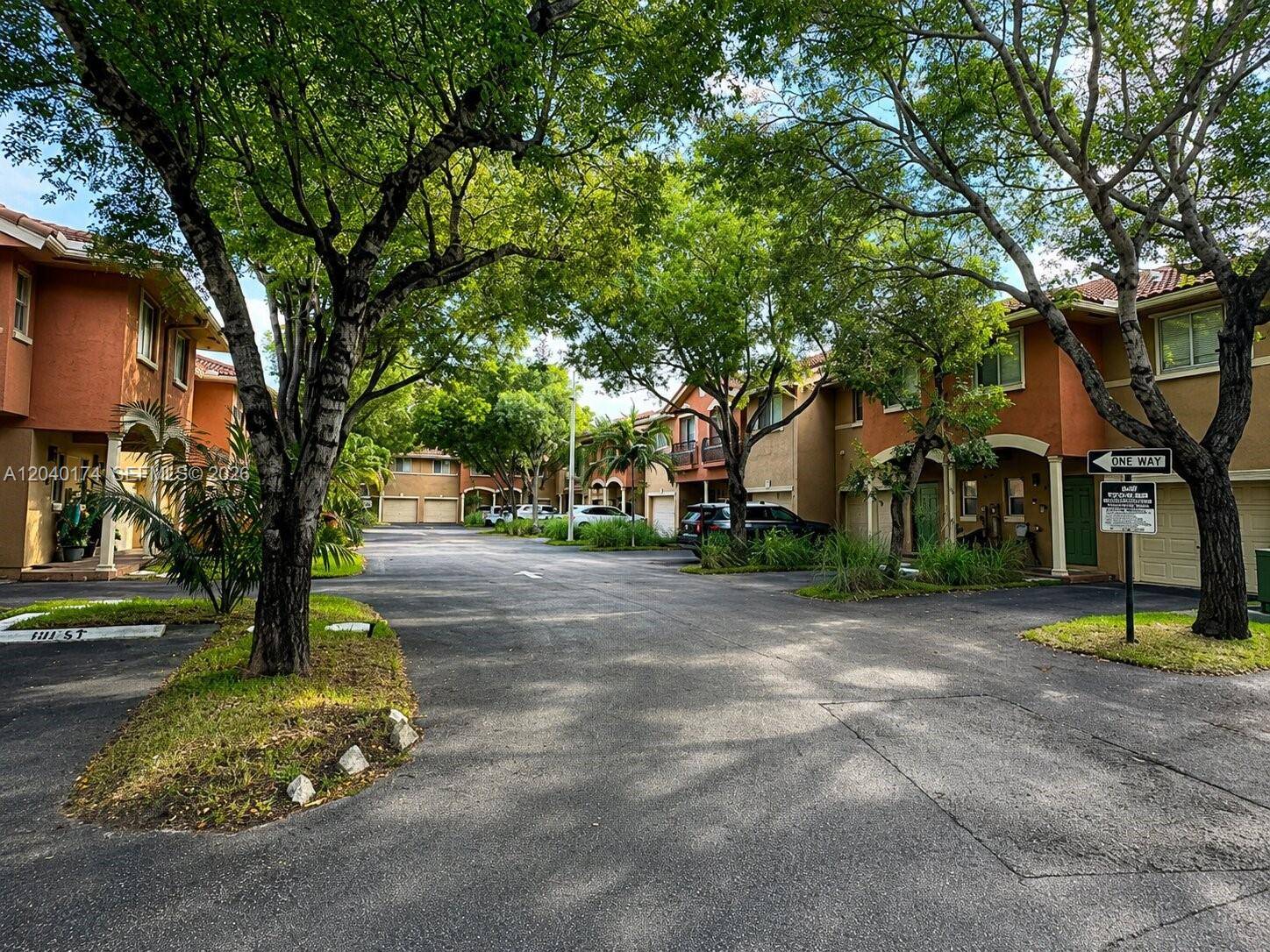 31 SE 3Hallandale Beach - picture