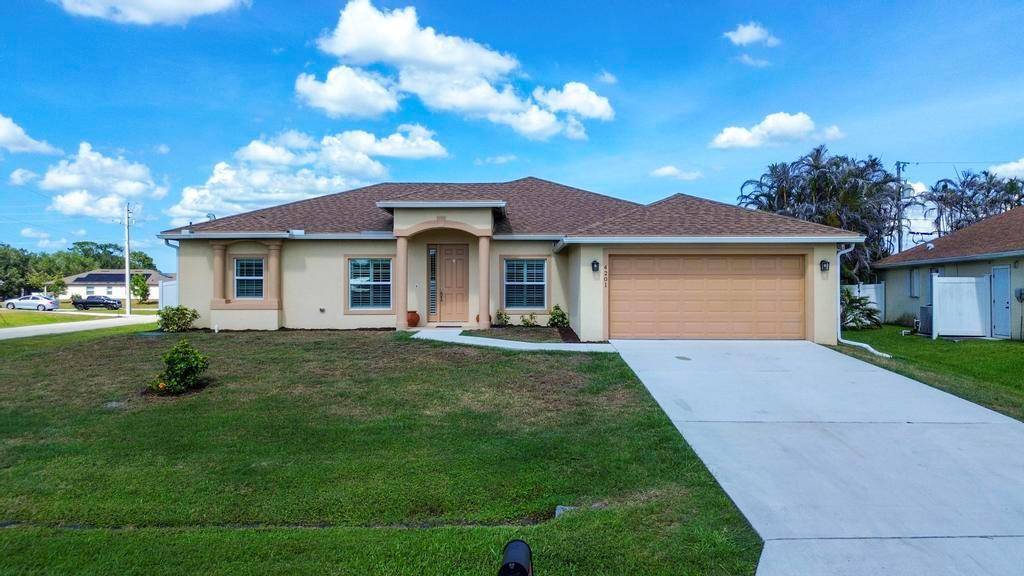 4201 SW McclellenPort St. Lucie - picture