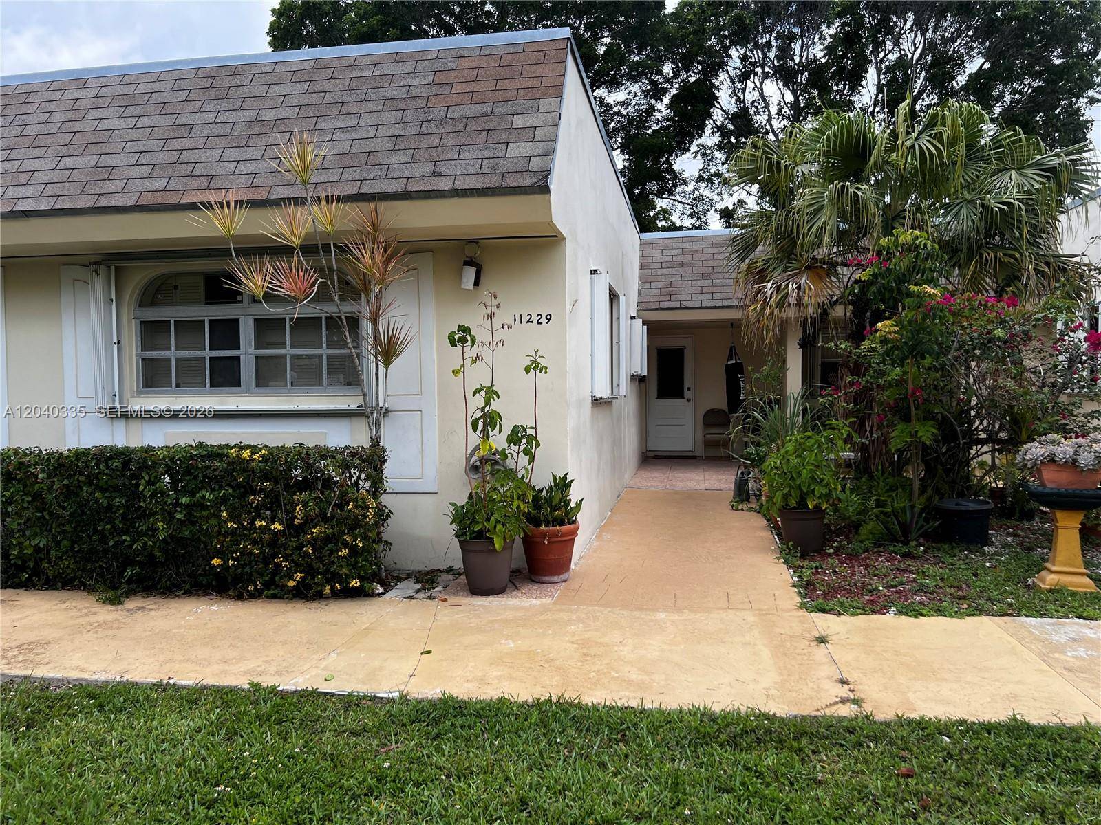 11229 SW 169th StMiami - Condo 1-4 Stories,Condo condo unit V4742 - picture