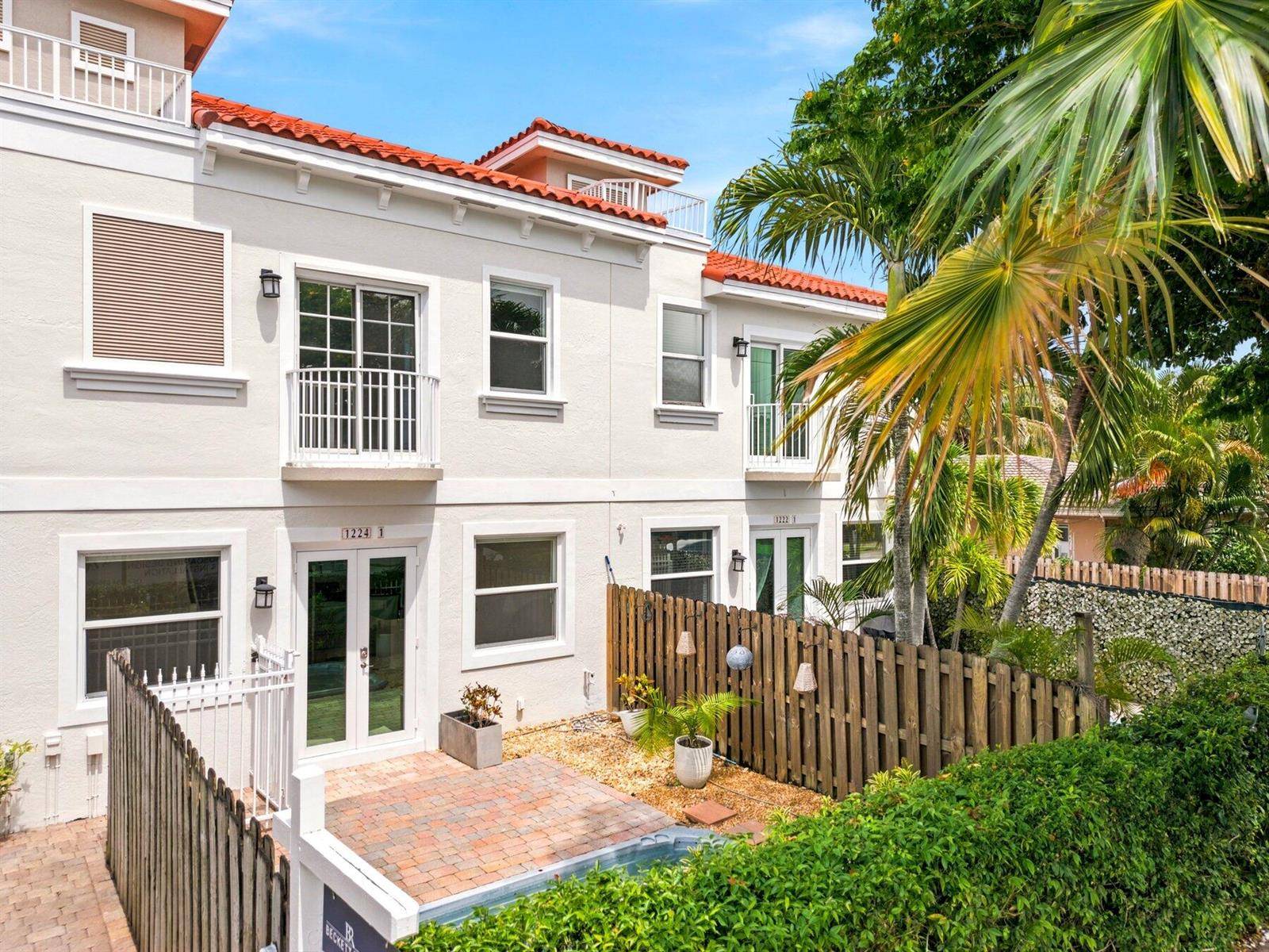 1224 NE 18thFort Lauderdale - Townhouse condo unit 1 - picture