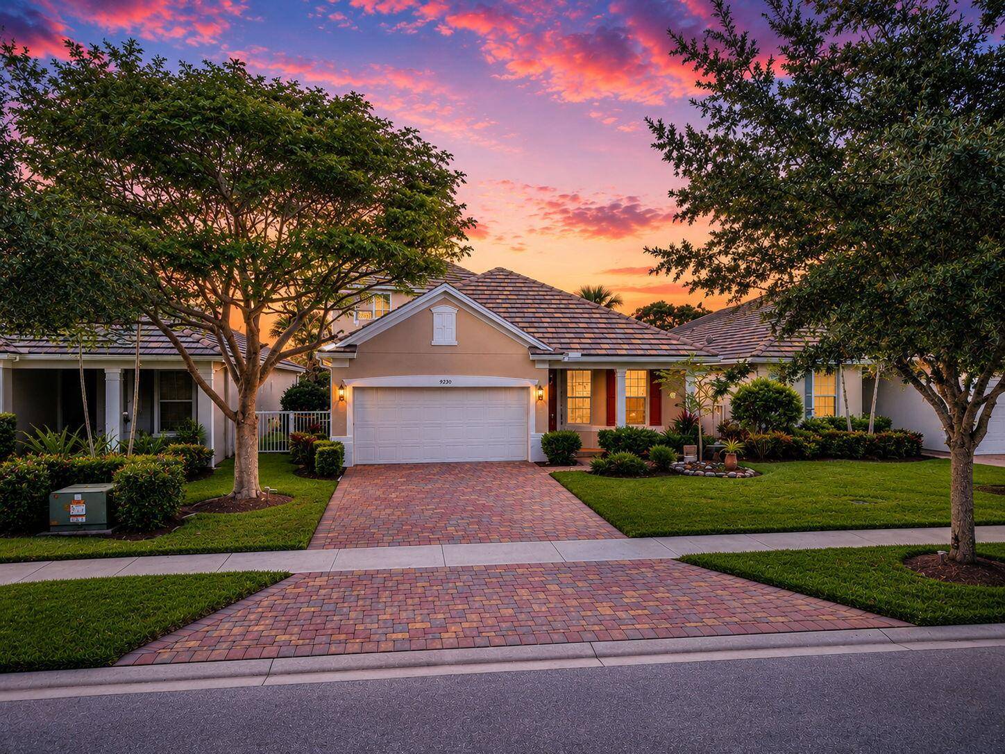 9250 WranglerLake Worth - picture
