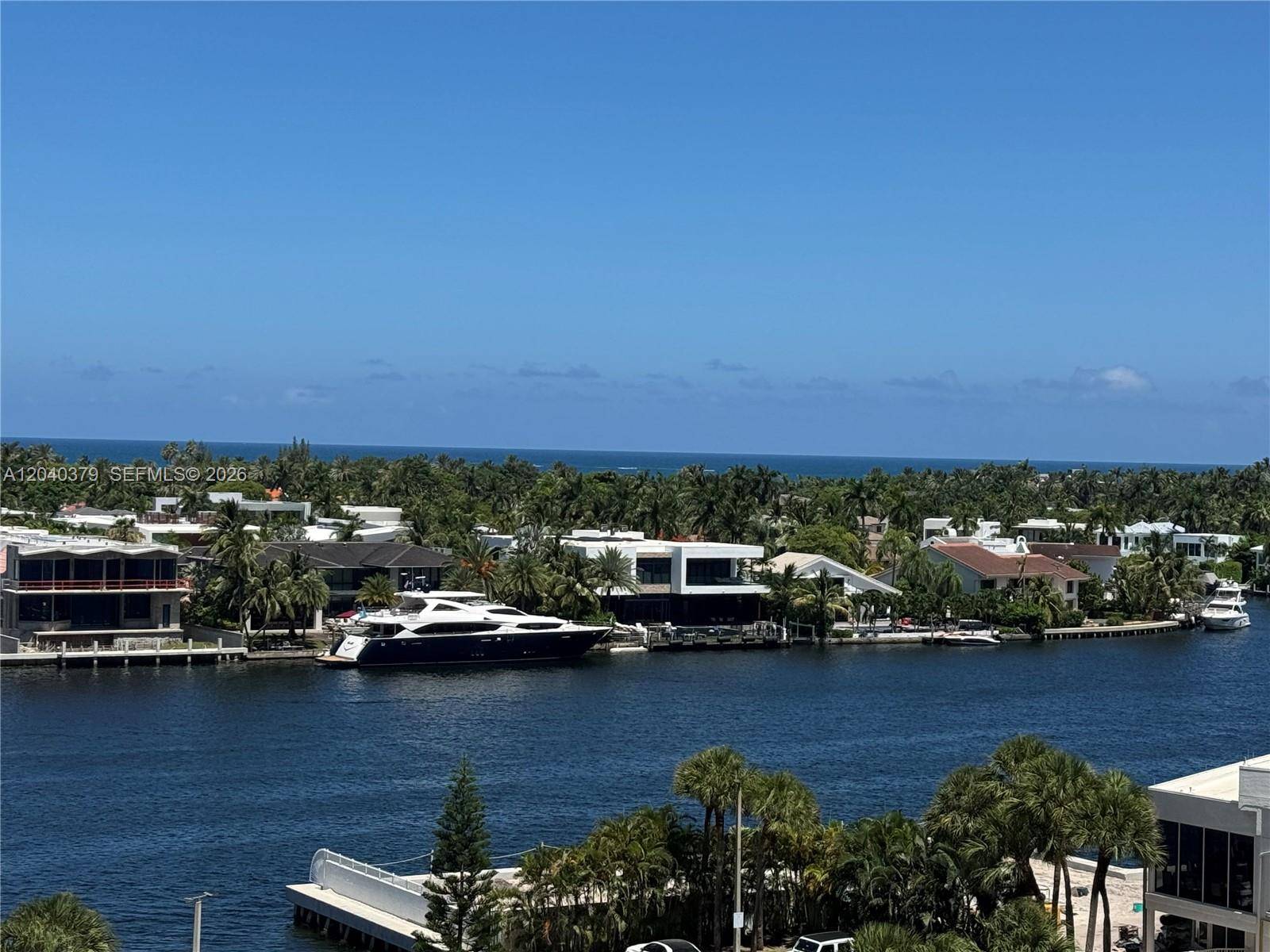 20505 E Country Club DrAventura - Condo 5+ Stories,Condo condo unit 835 - picture