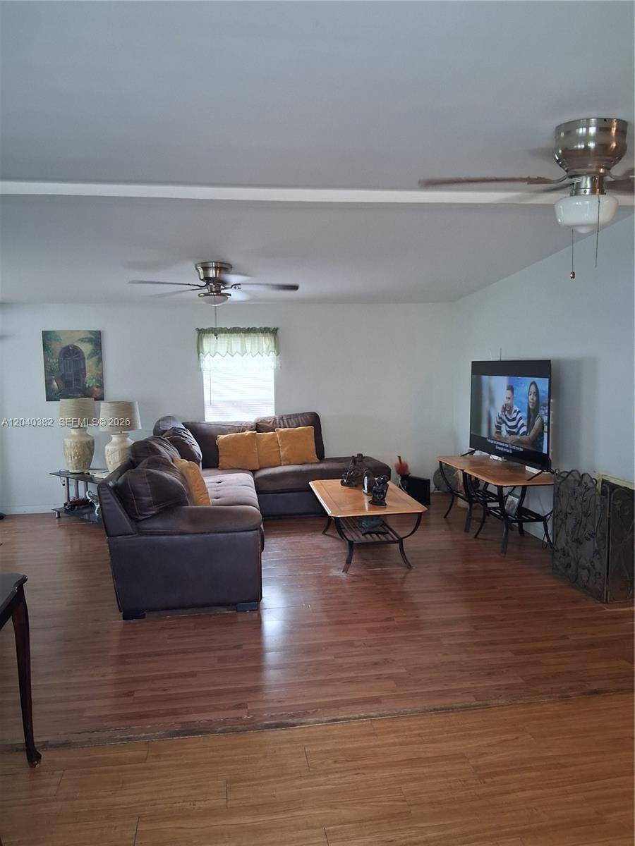 5030 SW 30th AveDania Beach - picture