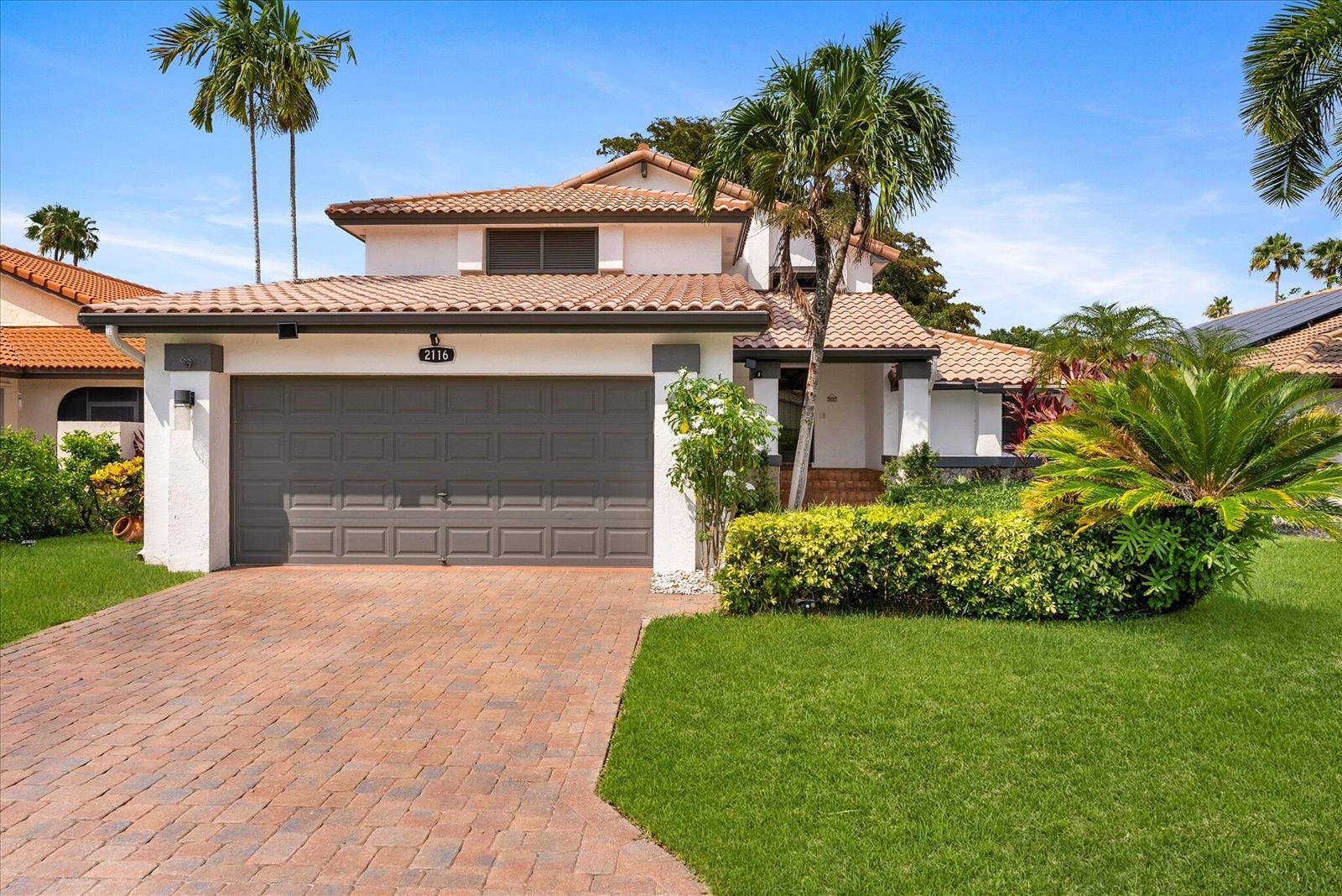 2116 AustinWeston - picture