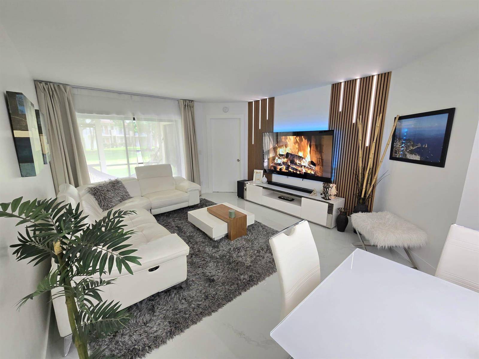 5577 CourtyardMargate - picture