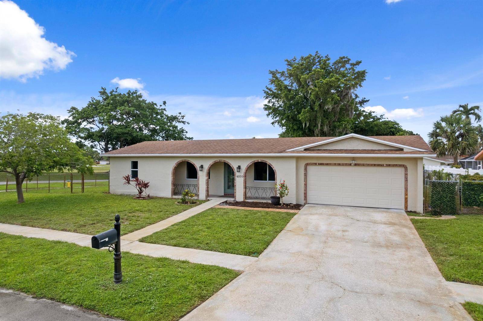 4100 NW 7thCoconut Creek - picture