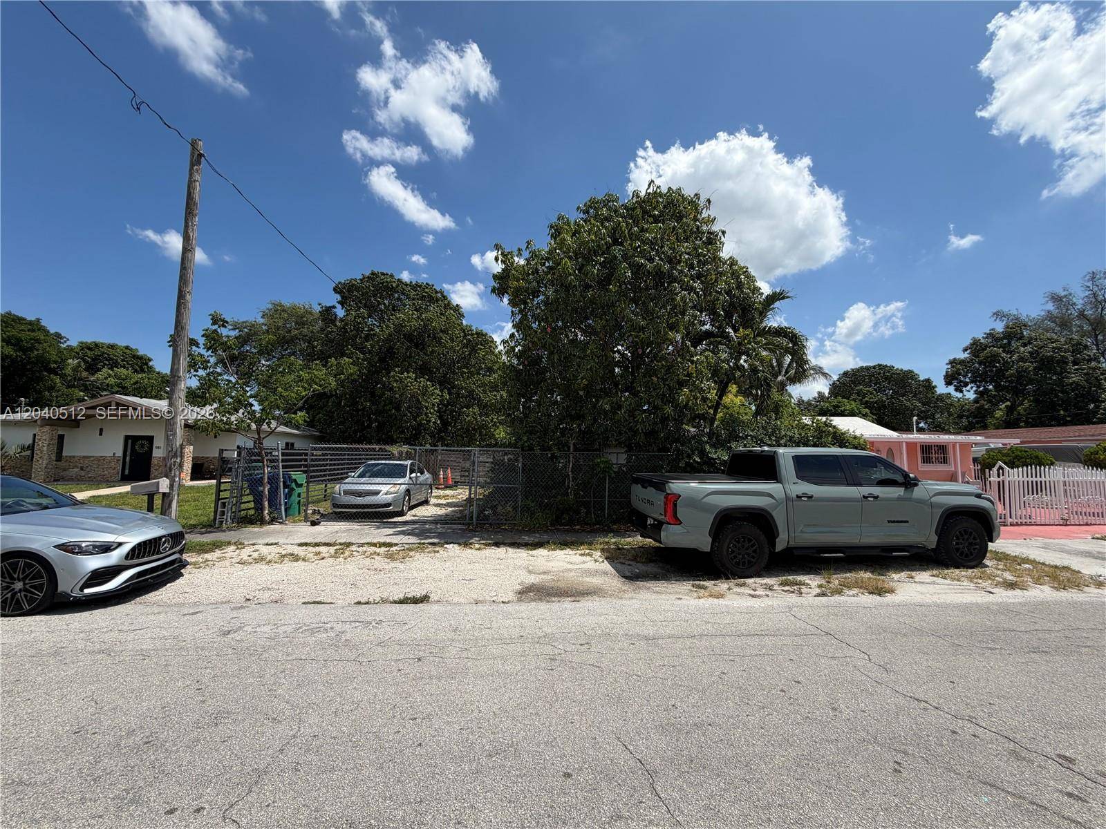 867 NW 109th StMiami - picture