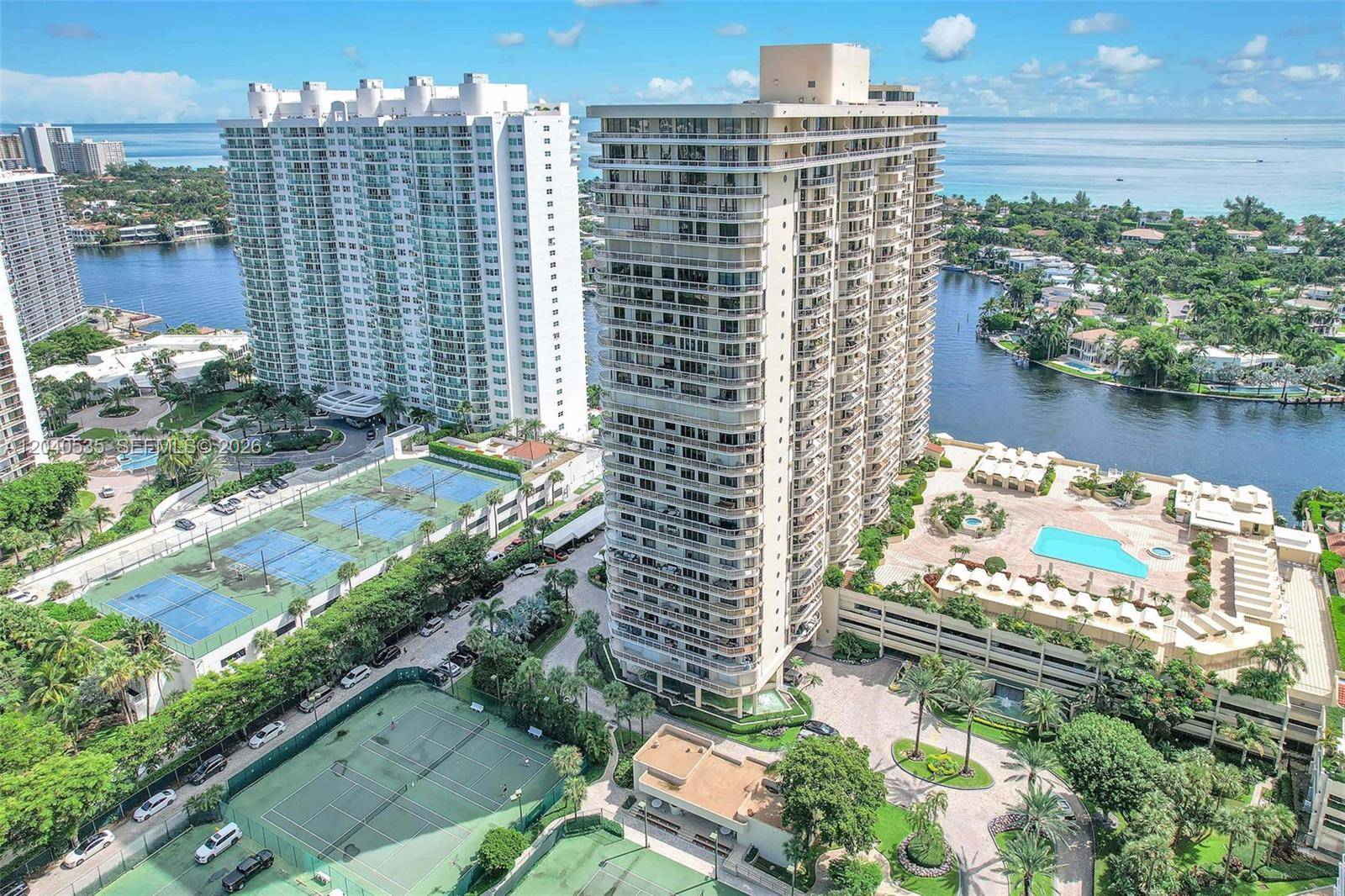 20191 E Country Club DrAventura - Condo 5+ Stories,Condo condo unit 1805 - picture