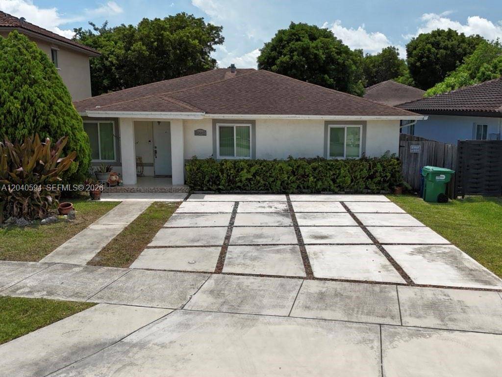 22442 SW 109th CtMiami - picture