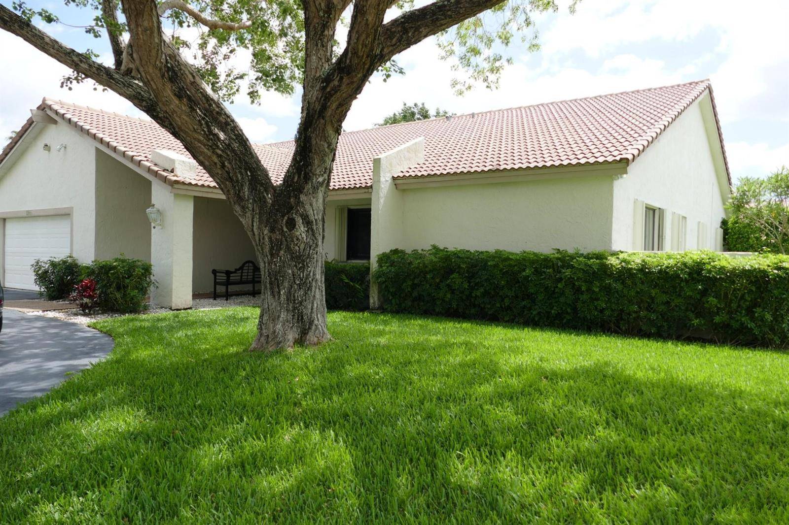 1066 NW 97thPlantation - picture
