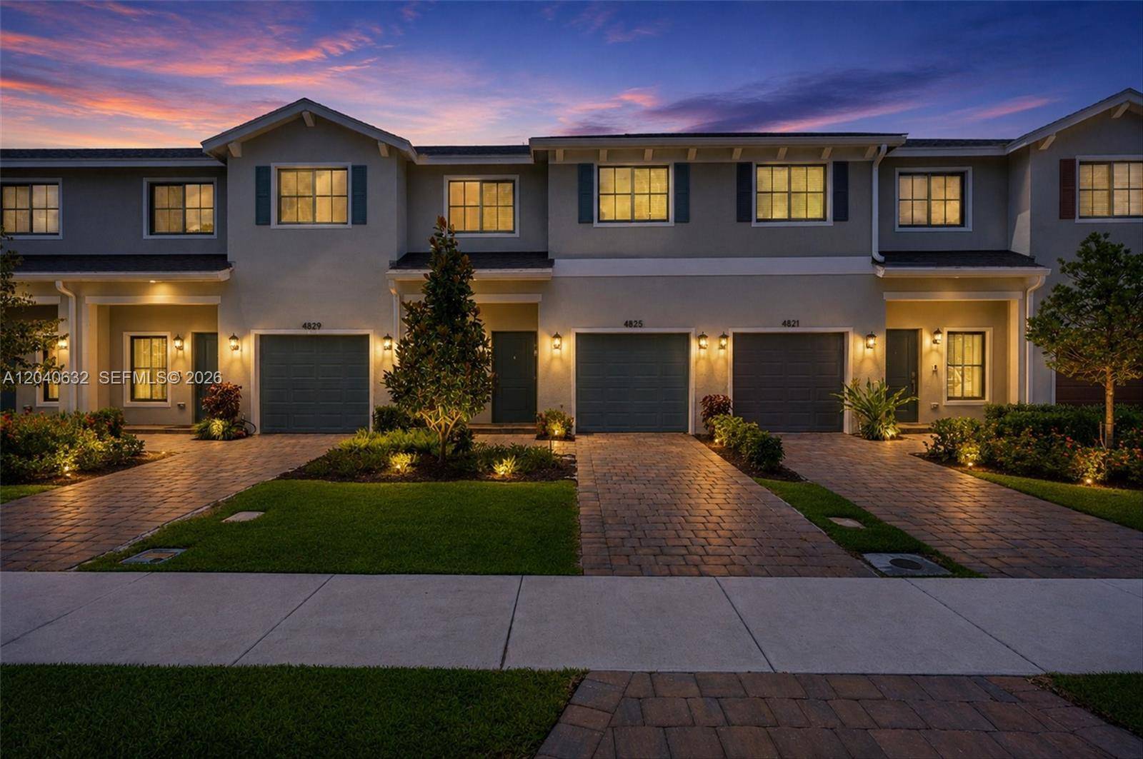 4825 Dillion StLake Worth - picture