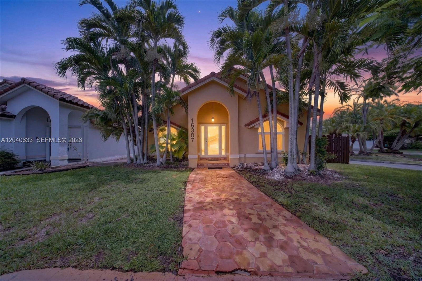 15307 SW 52nd TerMiami - picture