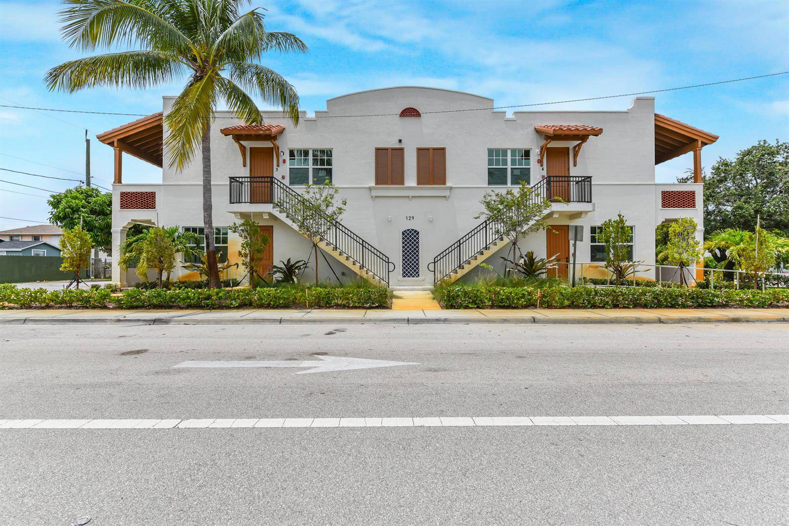 129 S KLake Worth - picture