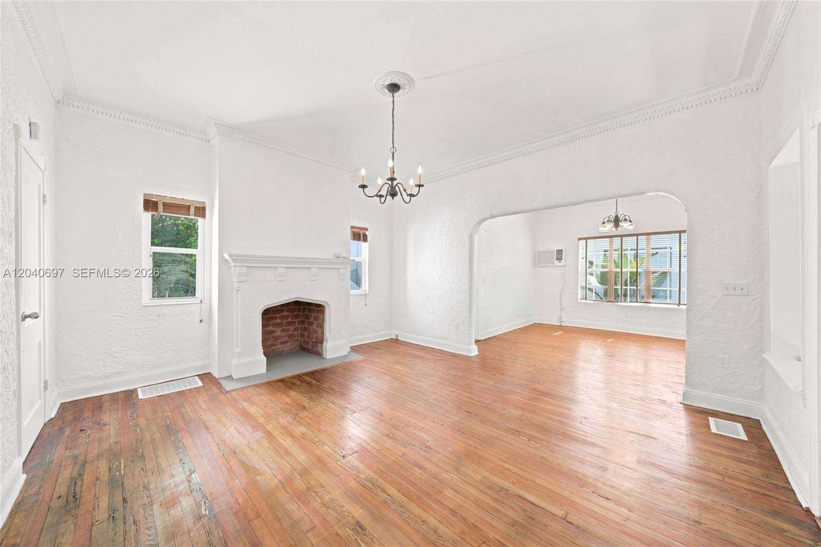 160 NE 44th StMiami - Single Family-Annual,House condo unit 1 - picture
