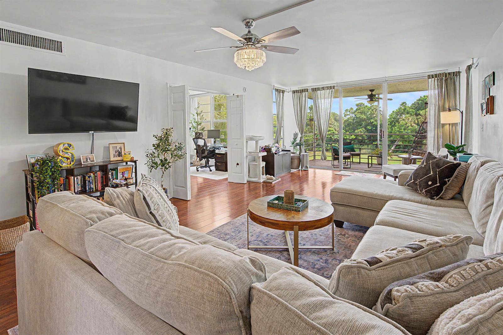 3930 Oaks ClubhousePompano Beach - NO 77 PALM-AIRE COUNTRY CL,Palm Aire condo unit 304 - picture