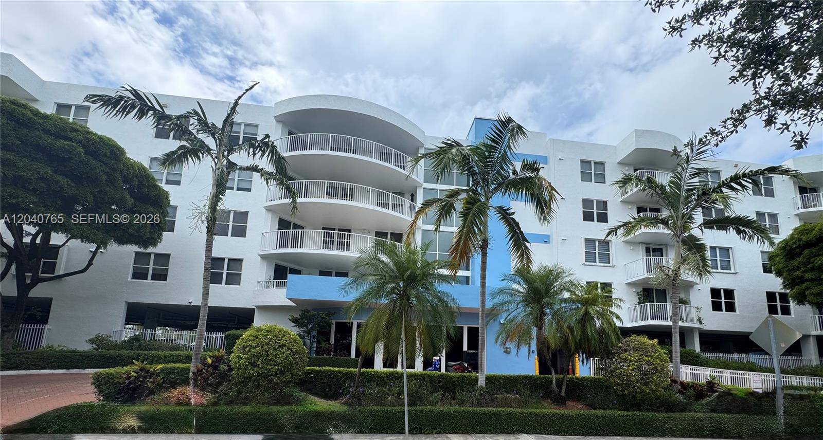 1555 N Treasure DrNorth Bay Village - Condo 5+ Stories,Condo condo unit 313 - picture