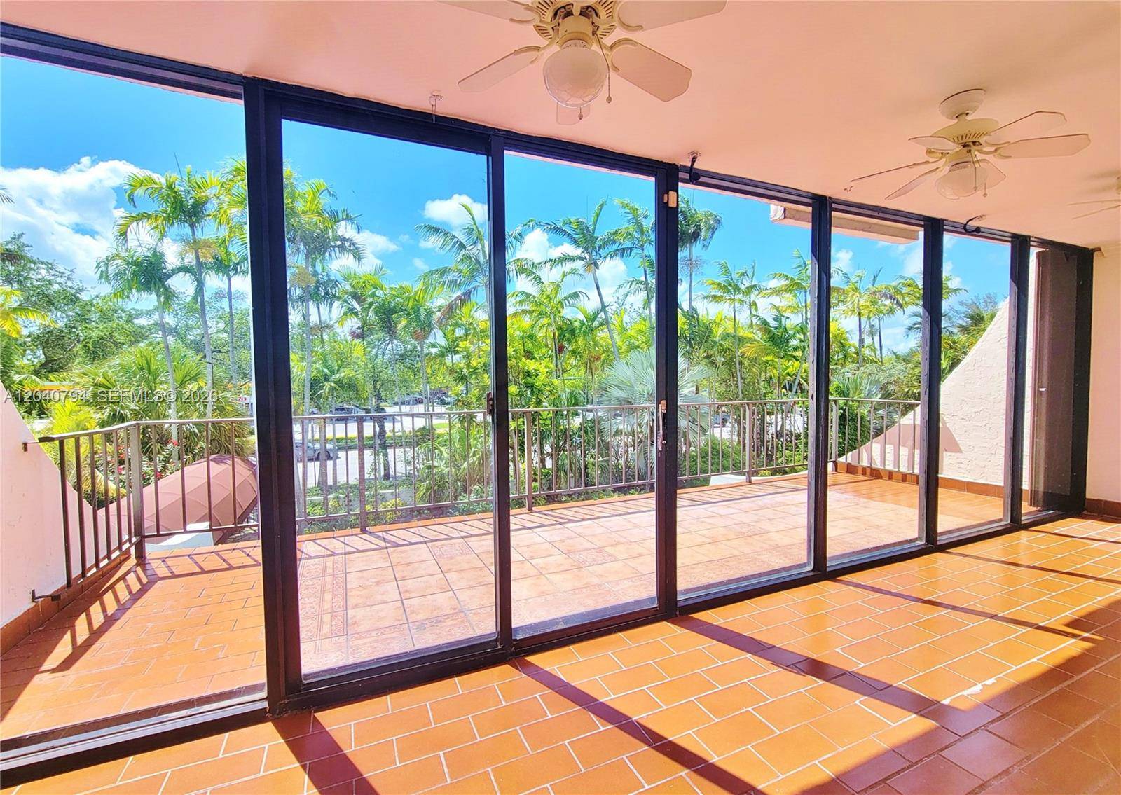 77 Crandon BlvdKey Biscayne - THE PALMS OF KEY BISCAYNE condo unit 2B - picture