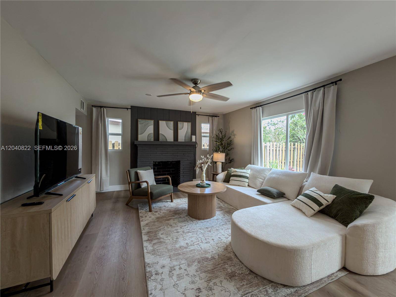 1813 SW 10th StFort Lauderdale - picture