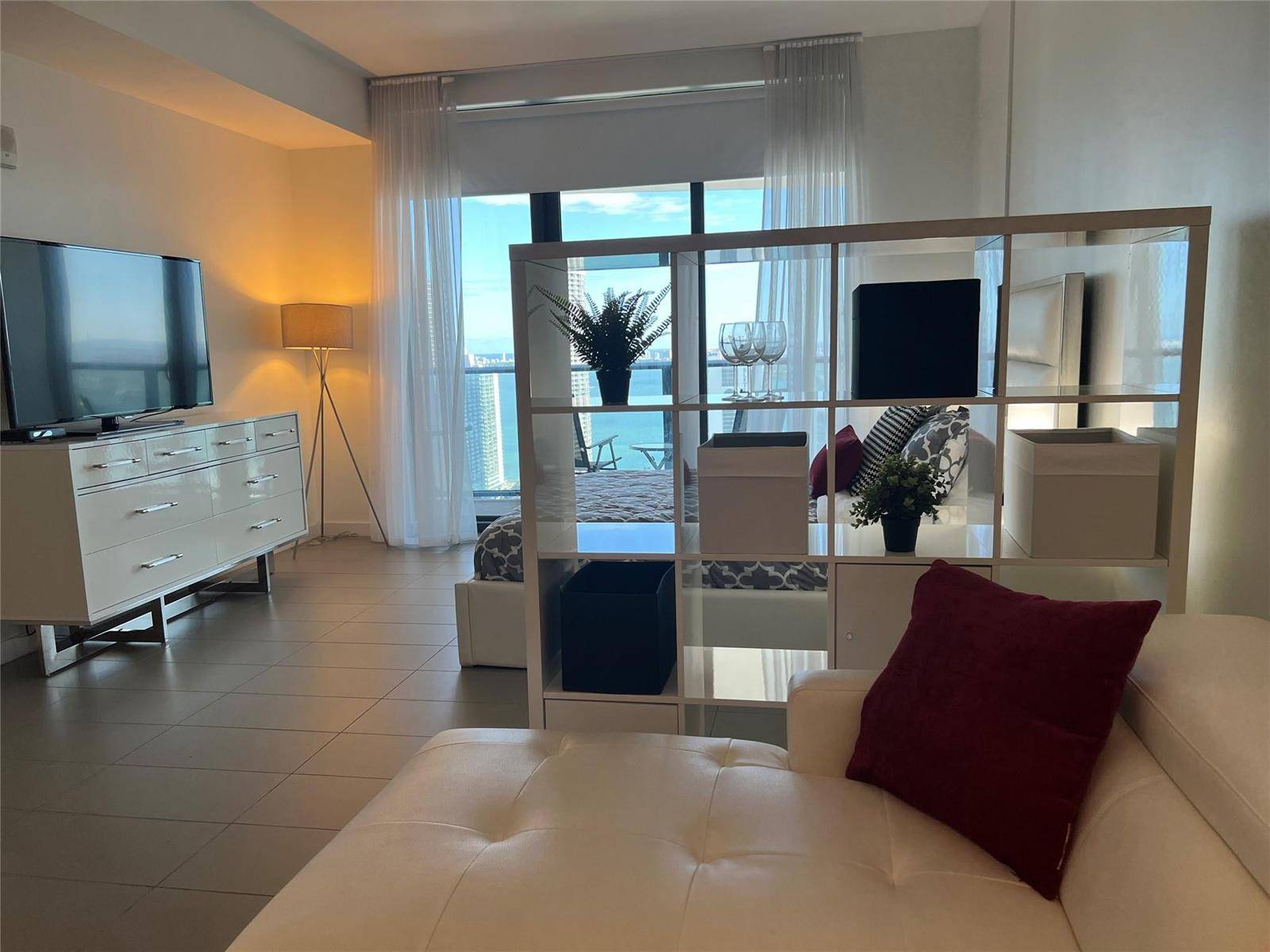 1600 NE 1stMiami - Condo condo unit 3704 - picture
