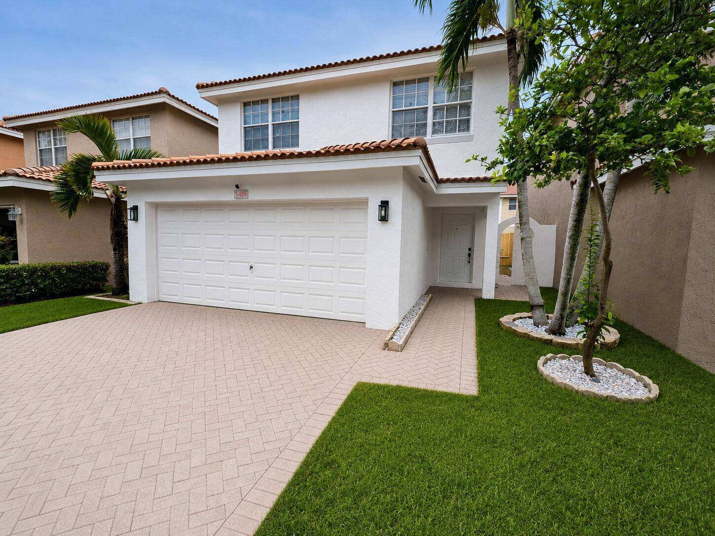 5466 NW 92ndSunrise - picture