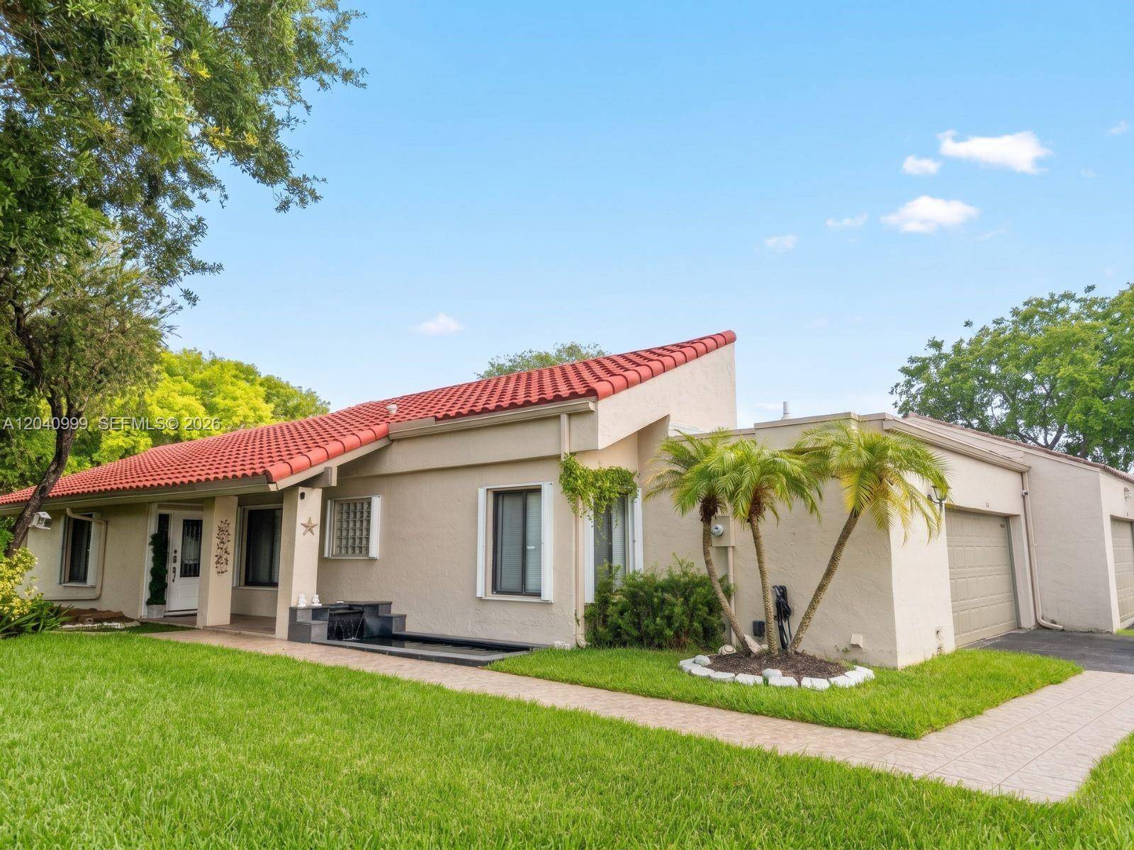 324 Patio Village TerWeston - picture