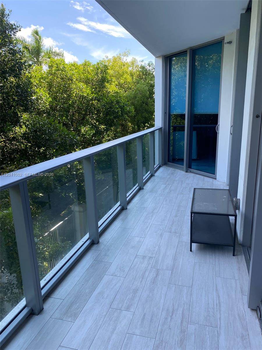 17301 Biscayne BlvdNorth Miami Beach - Condo 5+ Stories,Condo condo unit 206 - picture