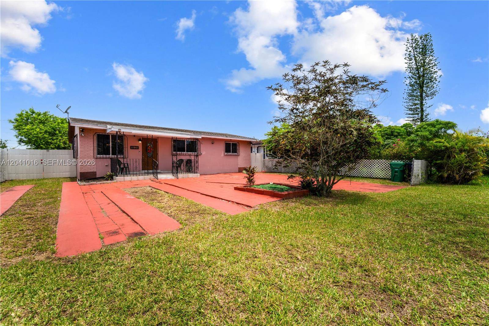 11941 SW 4th StMiami - picture