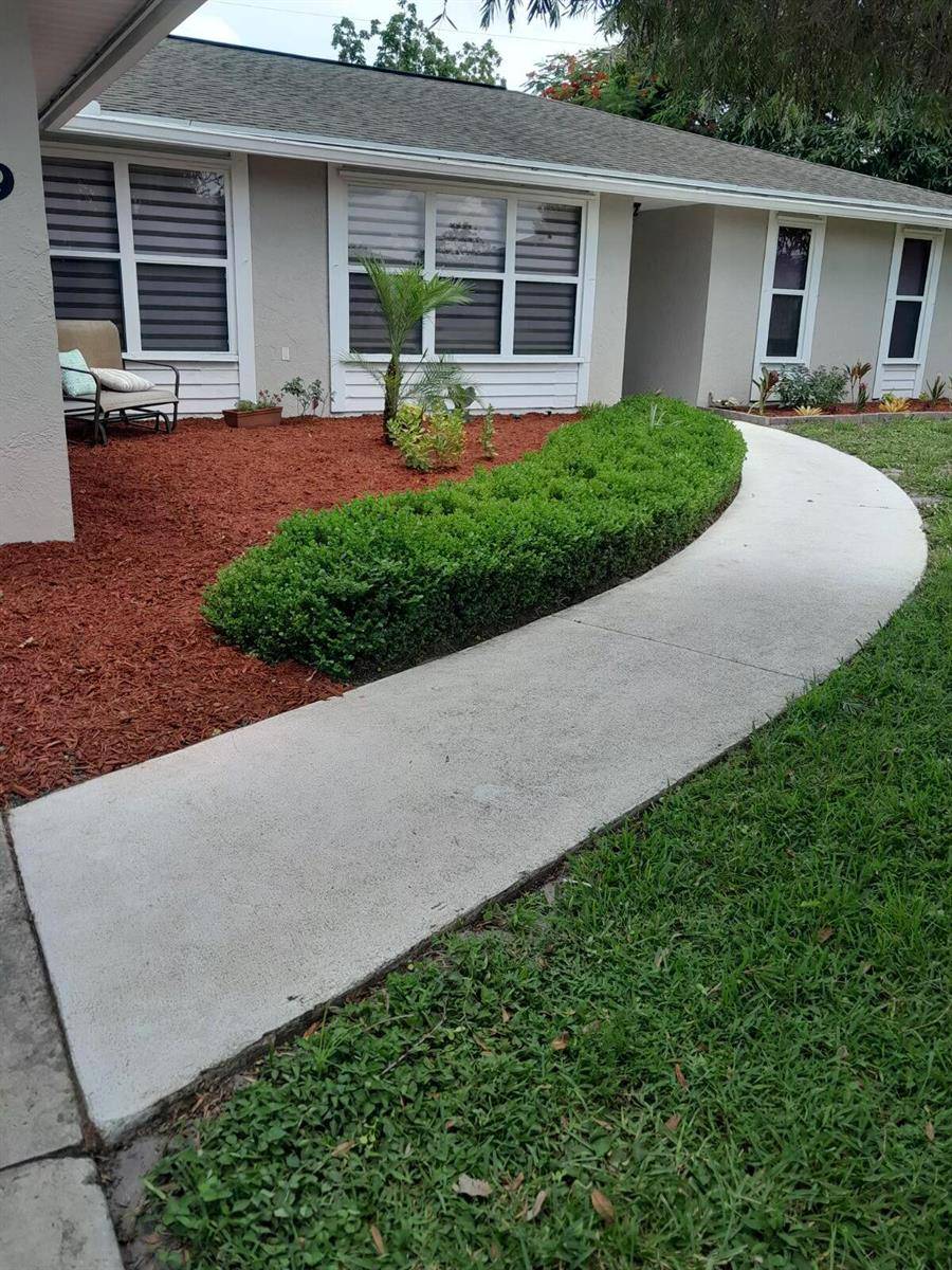 749 SW MccrackenPort St. Lucie - picture