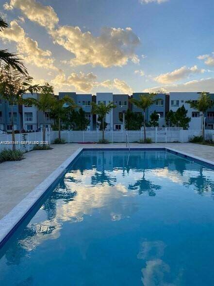 2505 NE 193rd StMiami - Condo/Co-Op/Annual,Condo condo unit 4211 - picture