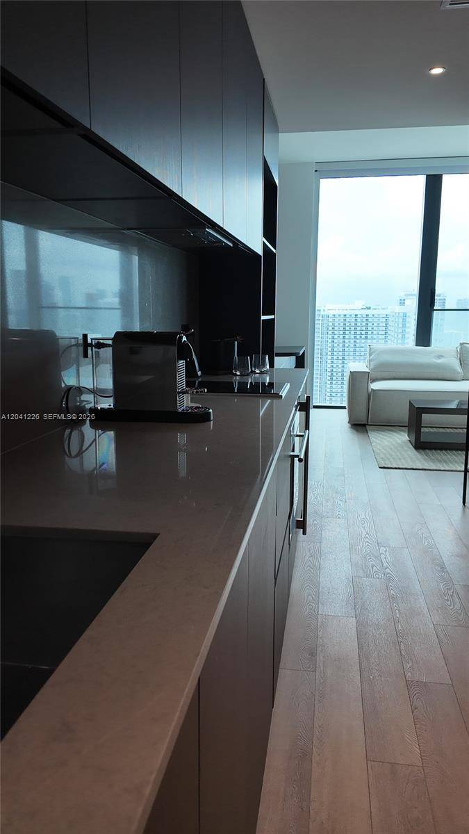20 NE 11th StMiami - Condo/Co-Op/Annual,Condo condo unit 1505 - picture