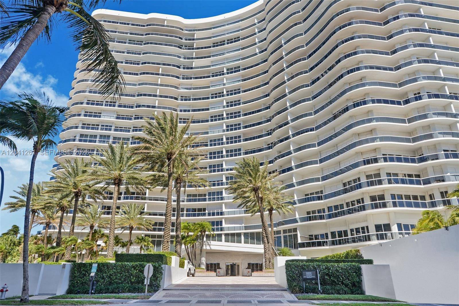 9601 Collins AveBal Harbour - Condo/Co-Op/Annual,Condo condo unit 507 - picture