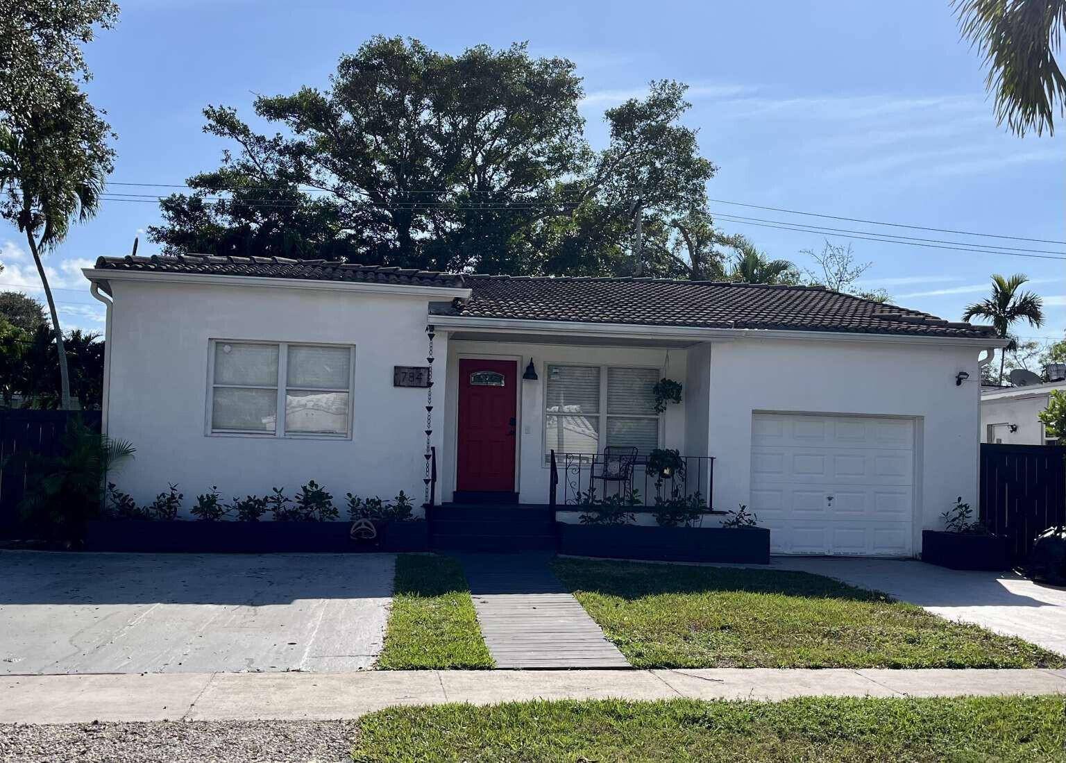 784 NE 81stMiami - picture