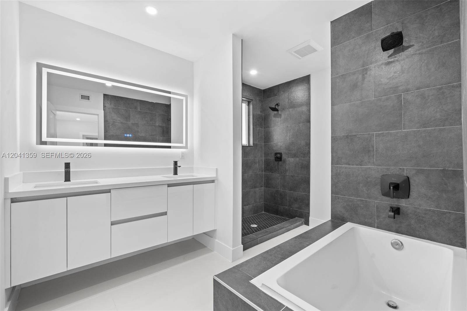 2940 SW 12th StMiami - picture