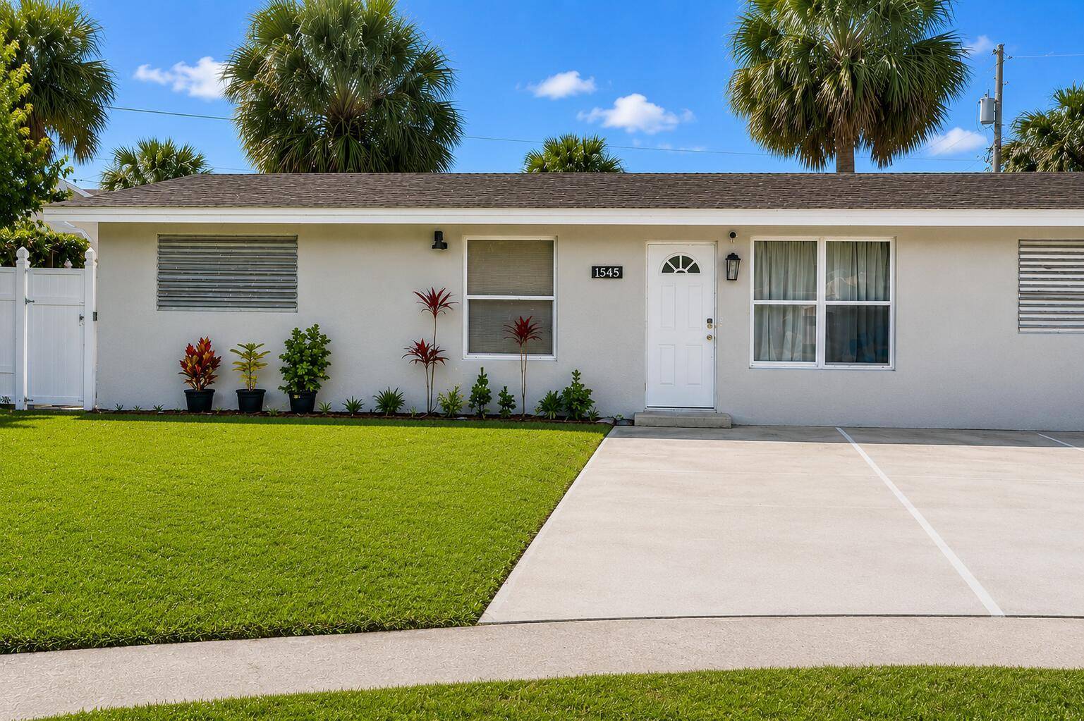 1545 S 24thWest Palm Beach - picture