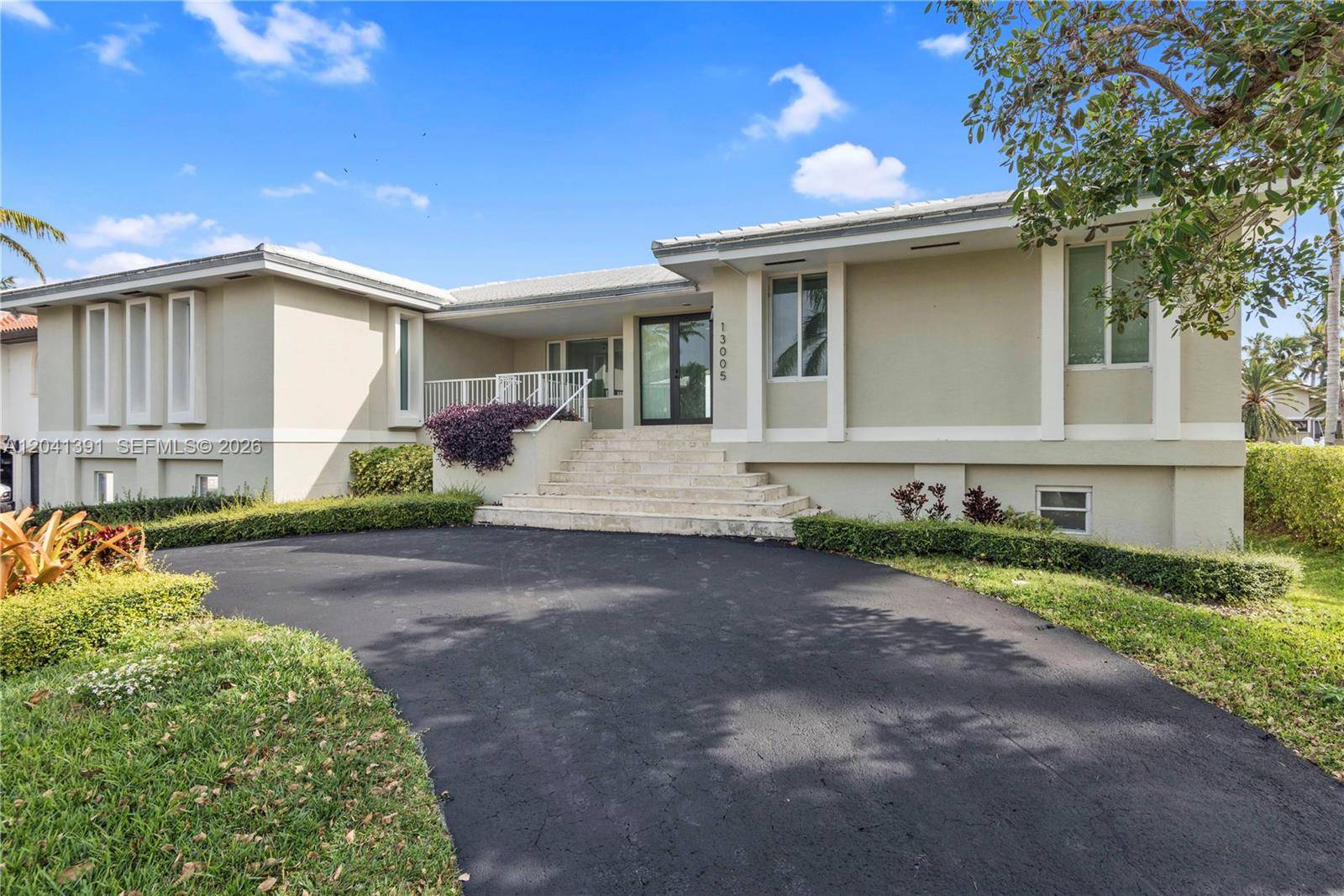 13005 Zambrana StCoral Gables - picture