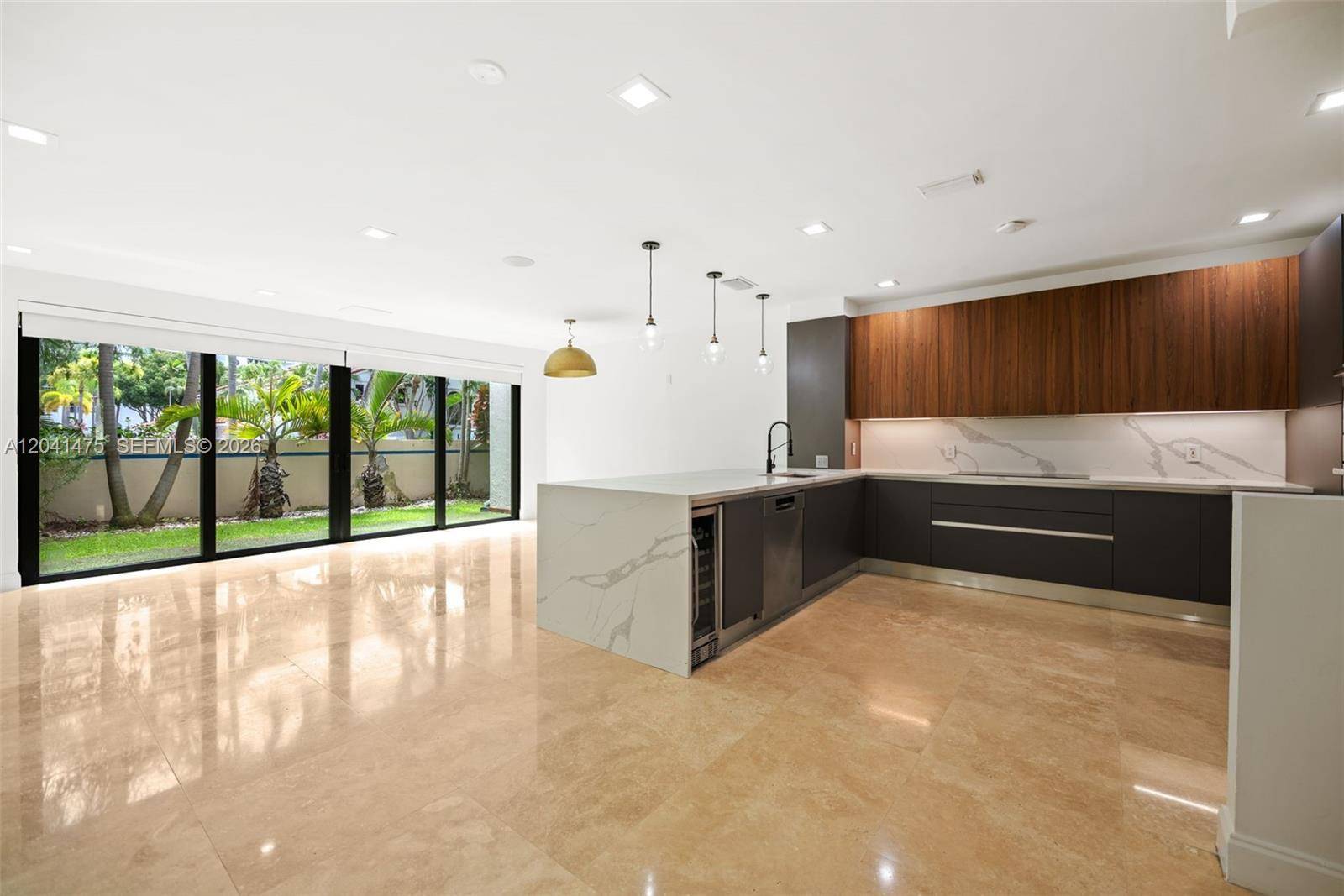 21387 Marina Cove CirAventura - Townhouse condo unit 12-F - picture