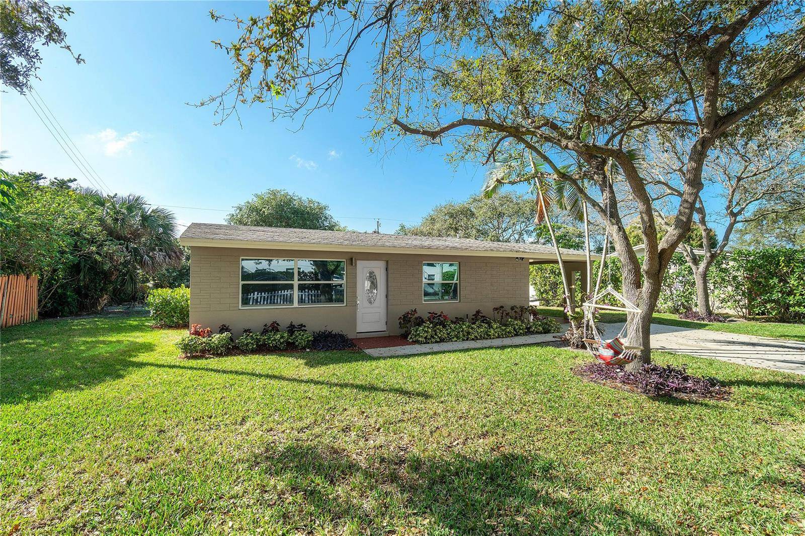 1634 NE 3rdDelray Beach - picture