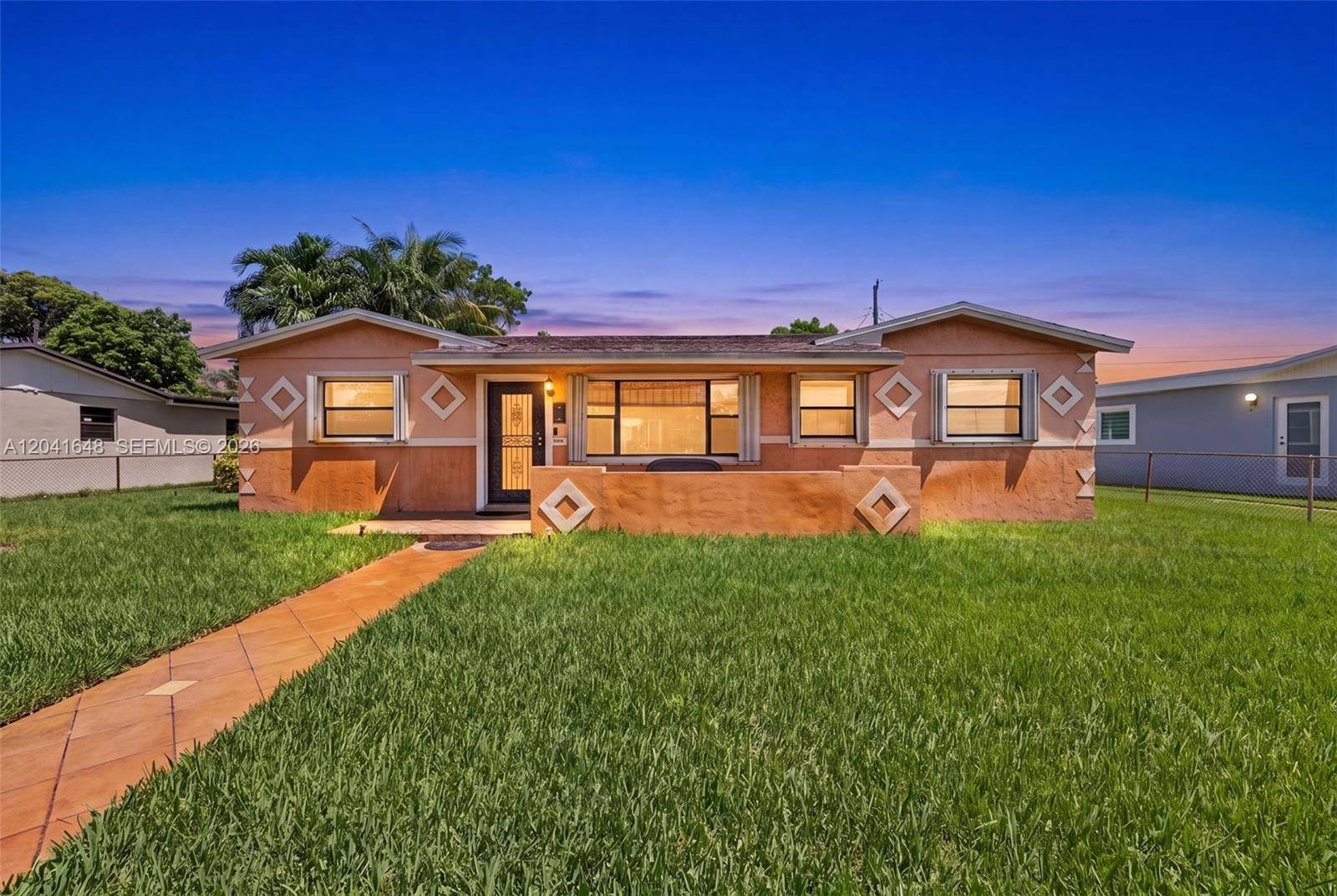 2915 NW 206th StMiami Gardens - picture