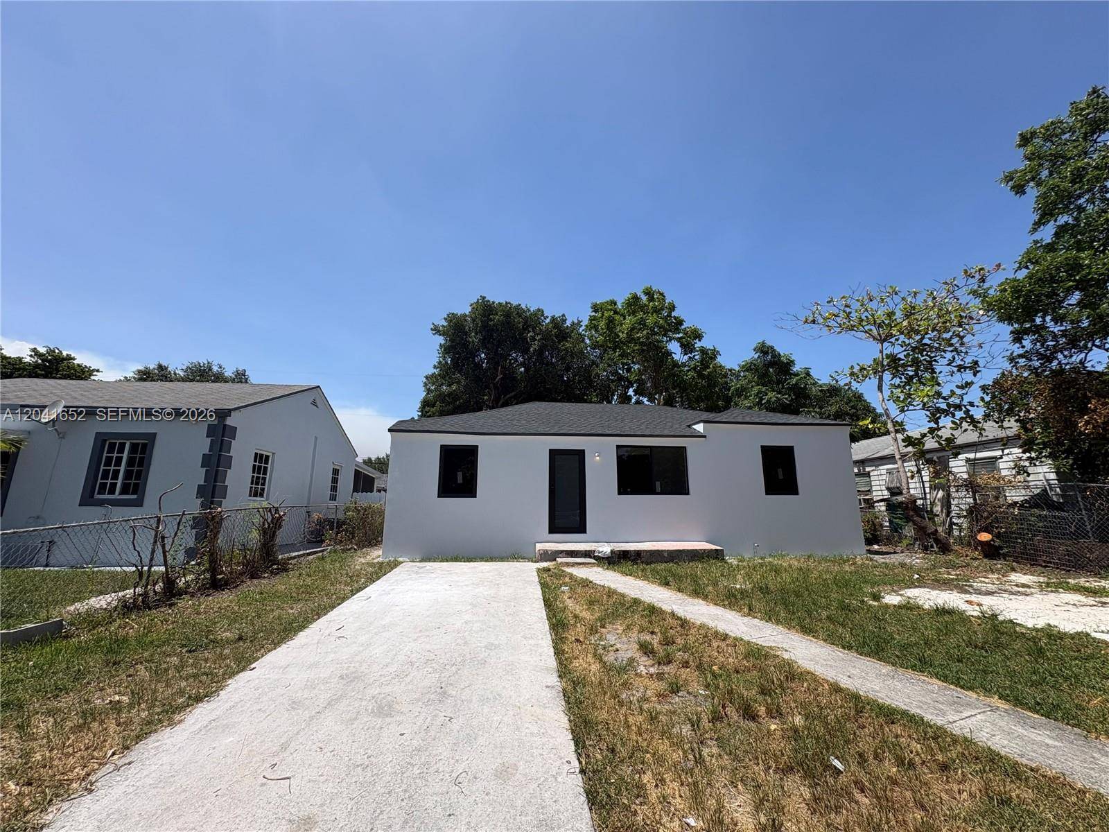 811 NW 65th StMiami - picture