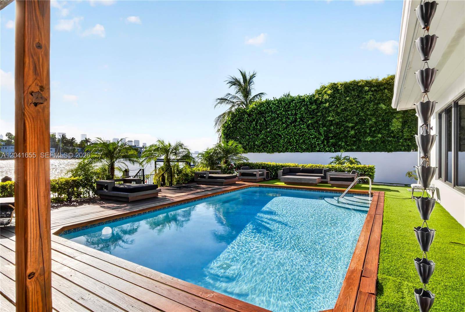 460 W Dilido DrMiami Beach - picture