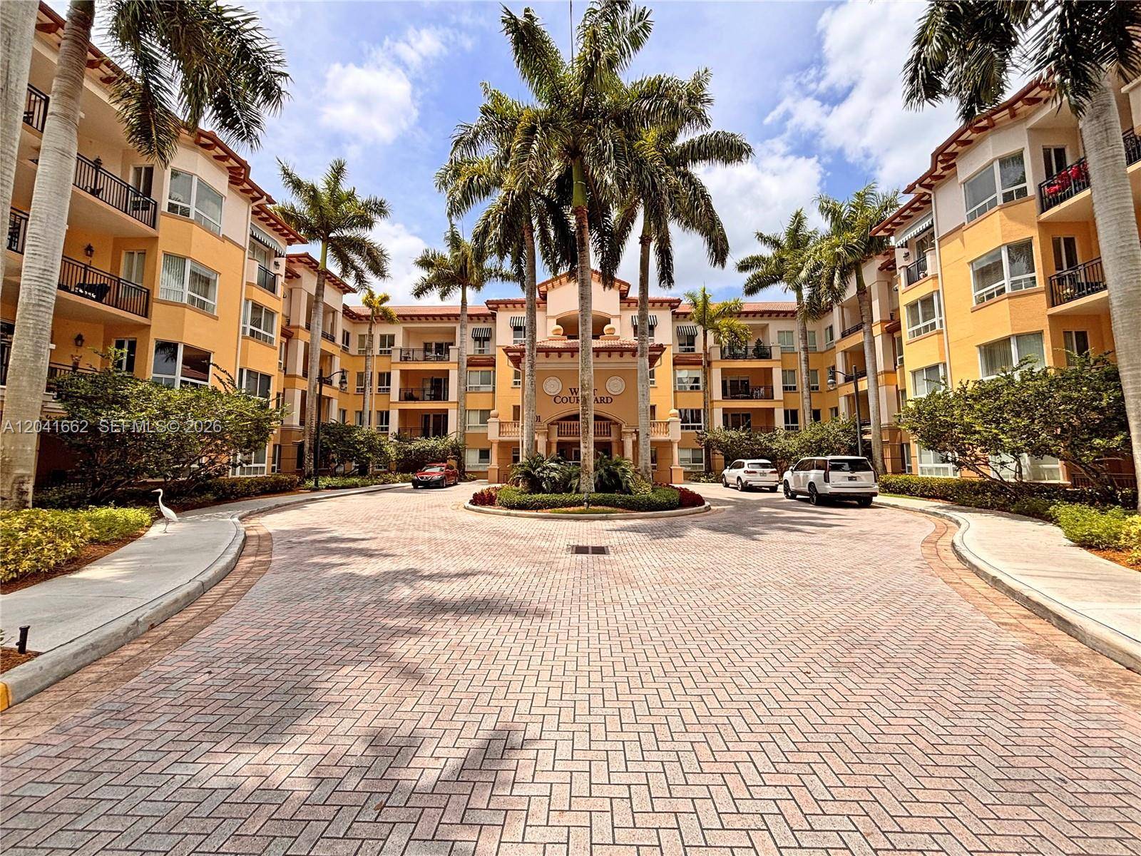 16101 Emerald Estates DrWeston - Condo 5+ Stories,Condo condo unit 155 - picture