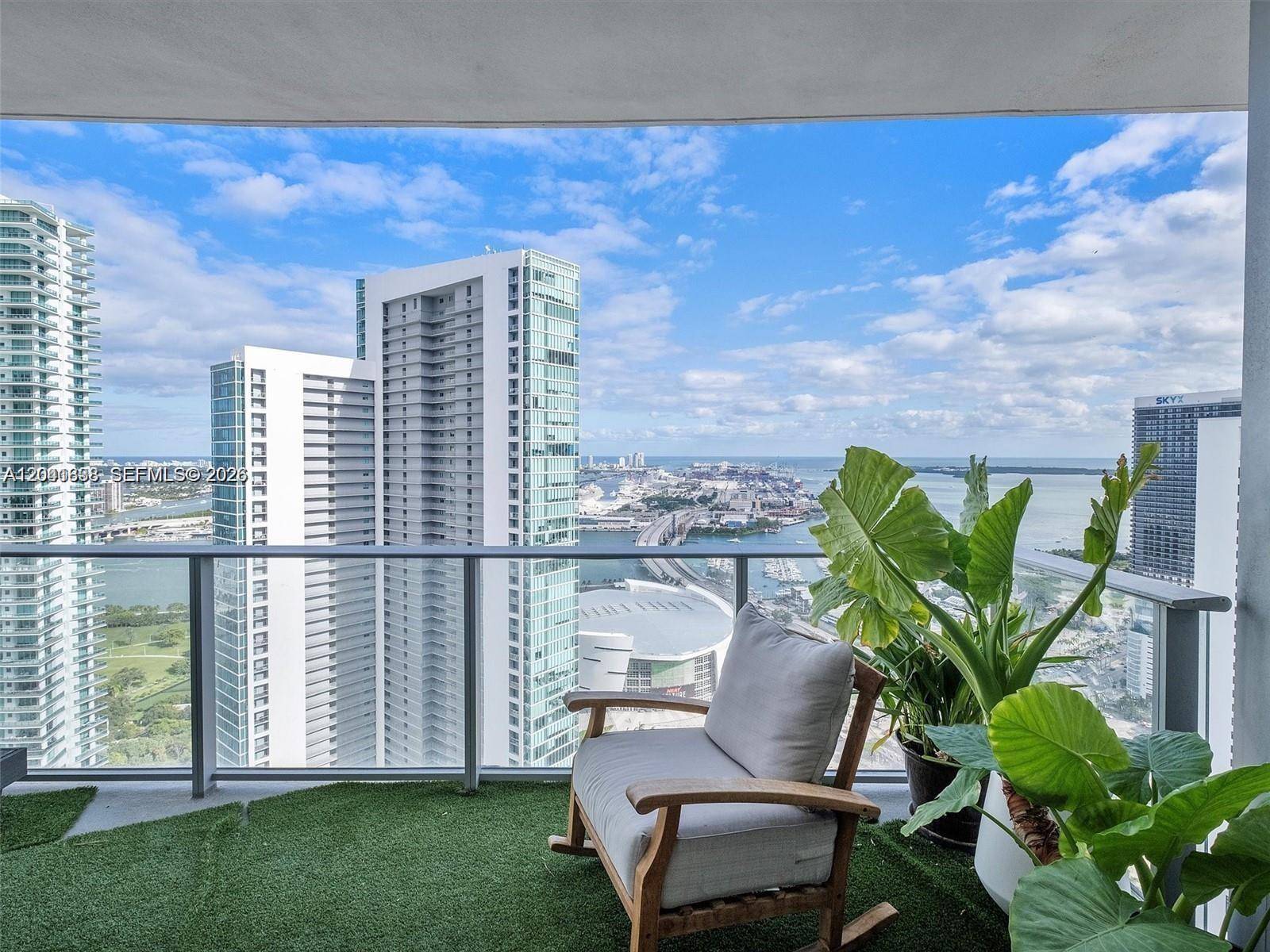 851 NE 1st AveMiami - PARAMOUNT MIAMI WORLDCENT condo unit 4109 - picture