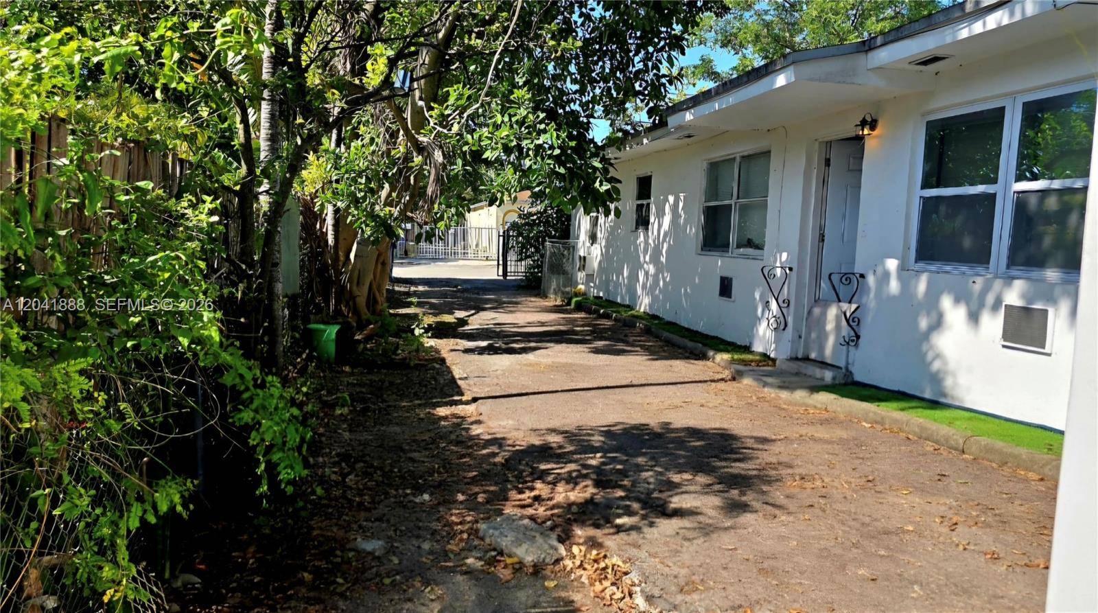 241 NW 32nd StMiami - picture